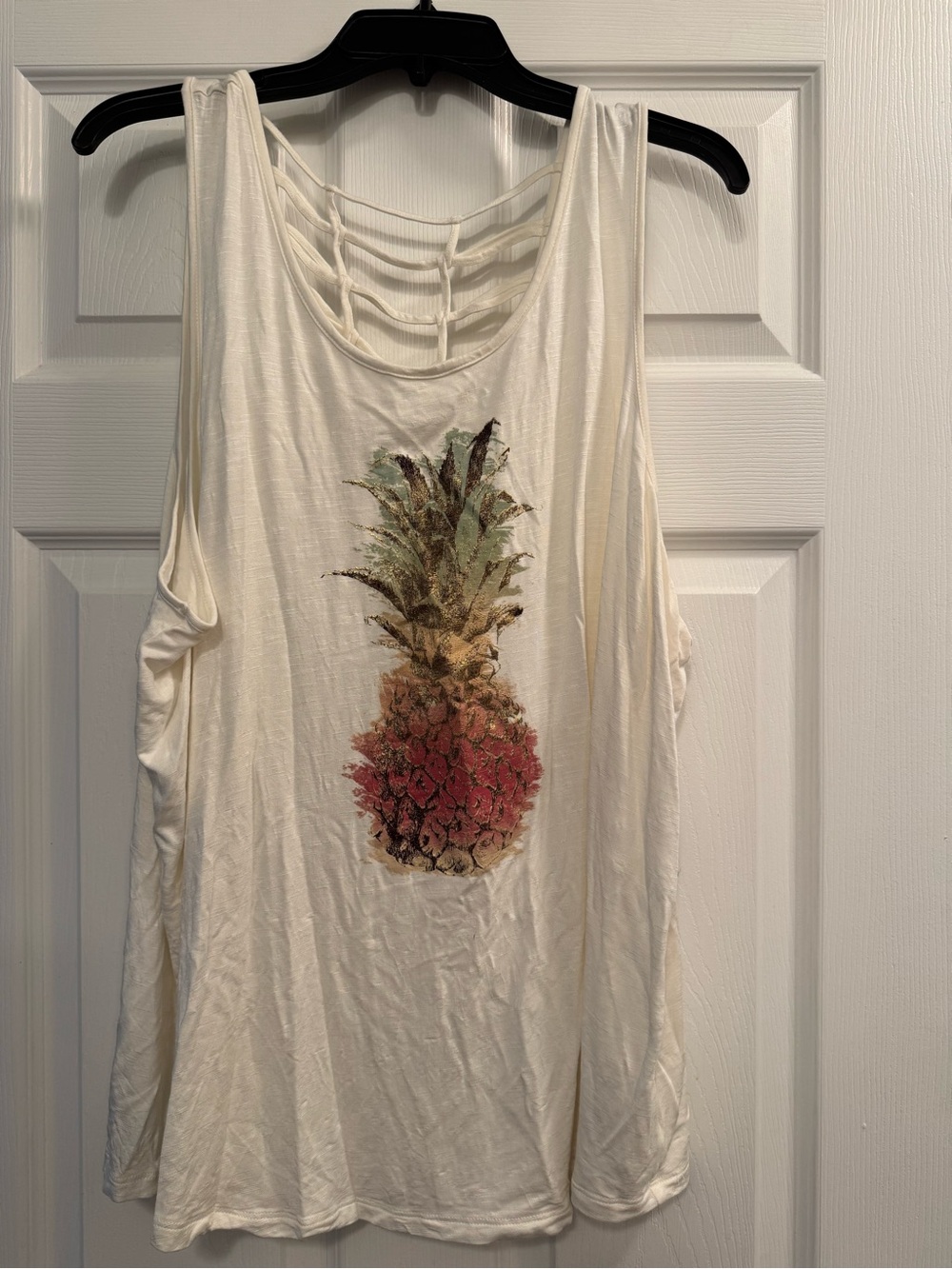 Maurice’s Women’s Cream Pineapple Graphic Tank Top